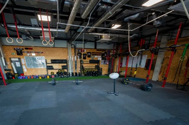 Gdzie trenować crossfit we Wrocławiu? Sprawdź najlepsze kluby Gdzie trenować crossfit we Wrocławiu? Sprawdź najlepsze kluby